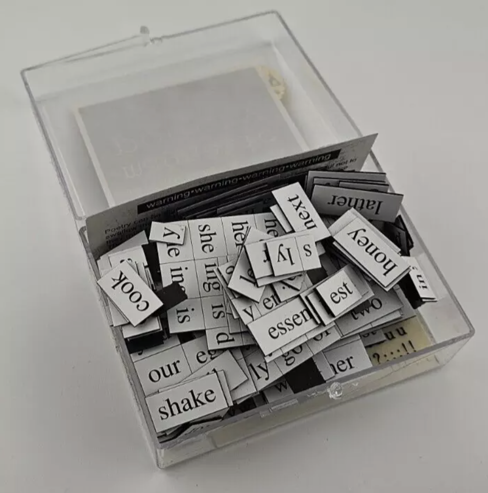 los primeros kits magnéticos de poesía