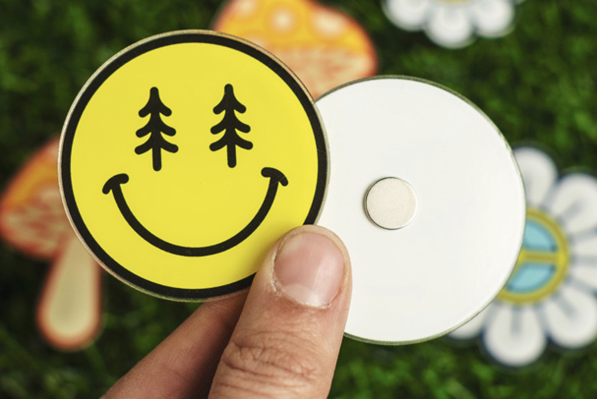 íman acrílico com íman de neodímio colado de forma segura