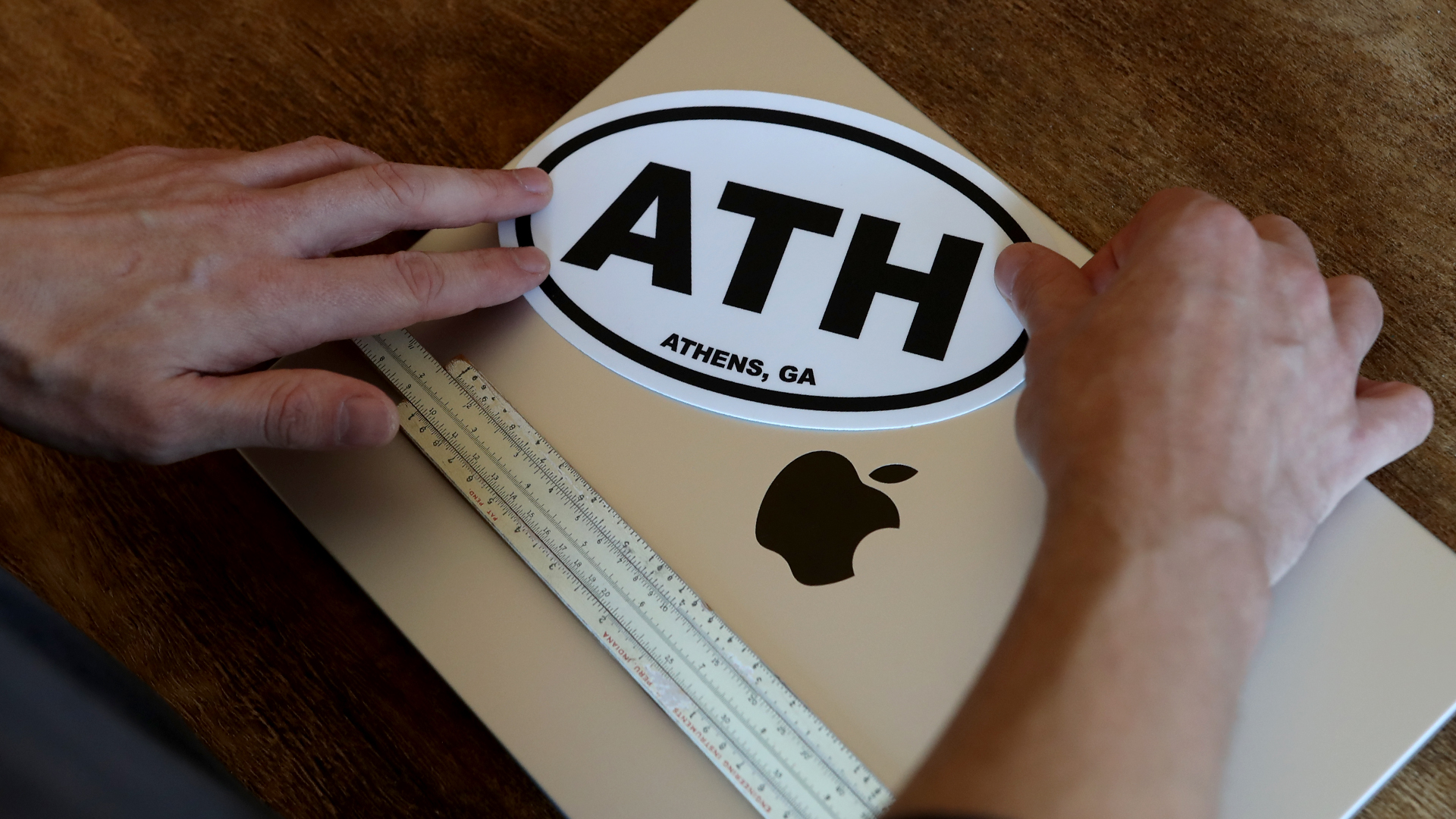 Auslage für Laptop Sticker planen