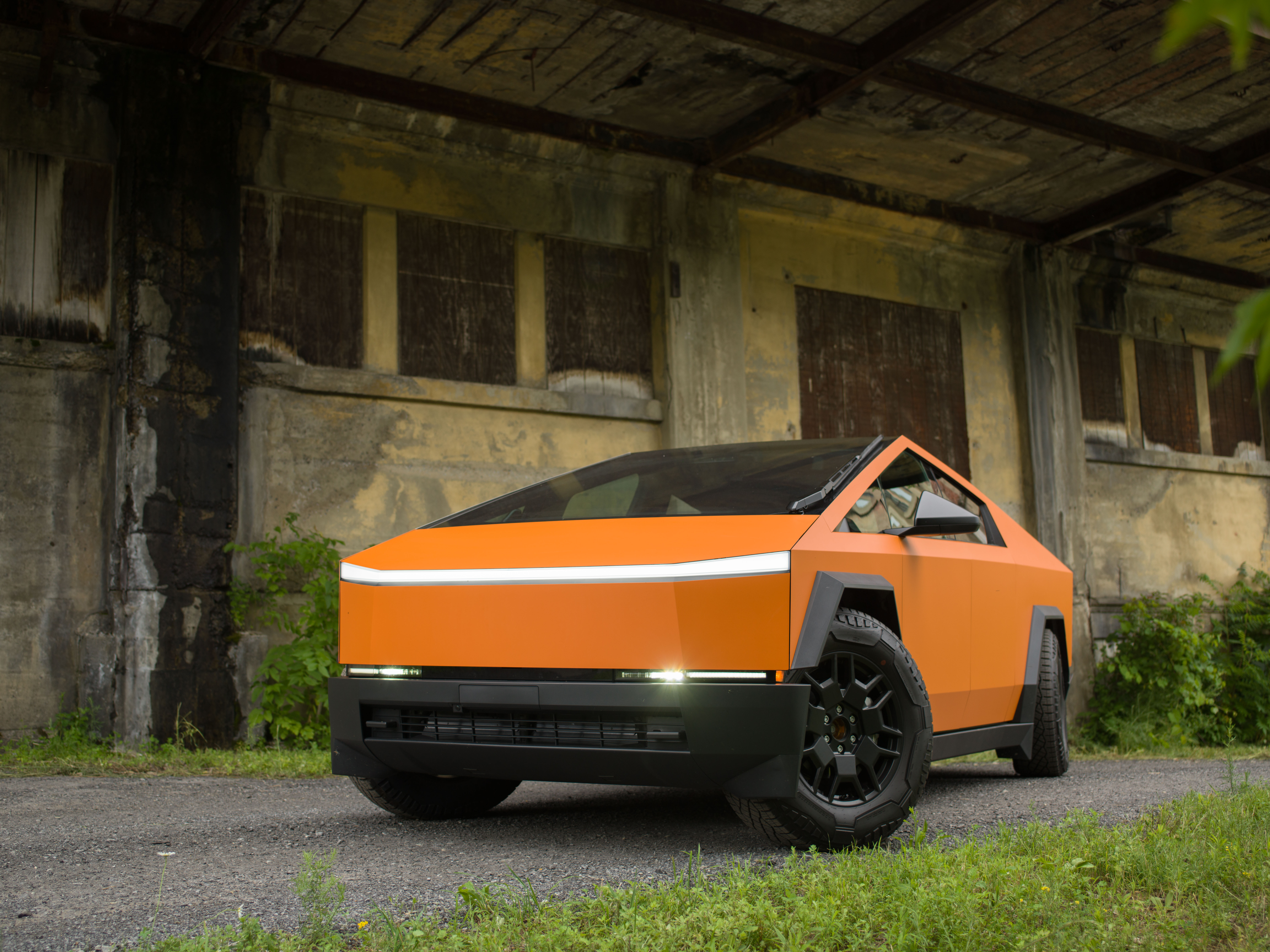 autocolante giveaway 2024 mule cybertruck