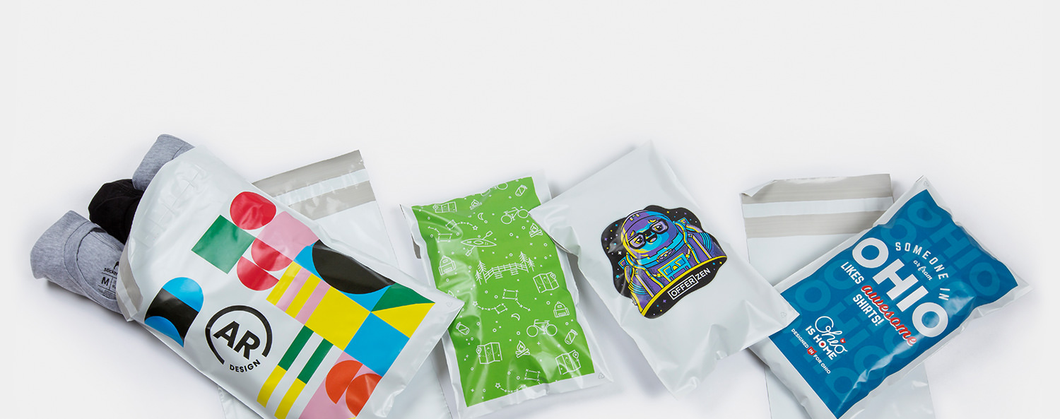 What is a custom poly mailer? | Sticker Mule Germany